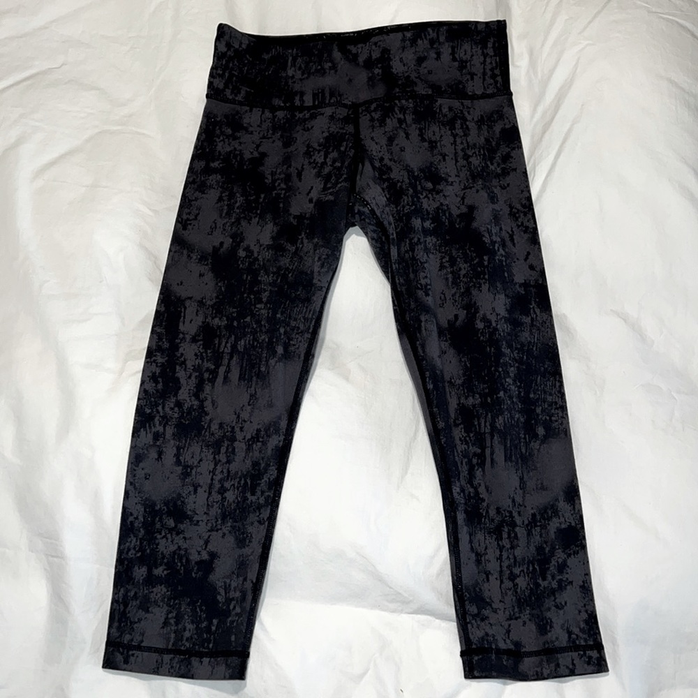 Lululemon Wonder Under Crop Grey/Black Pattern 6